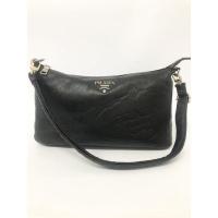 ราคา กระเป๋ามือสอง PRADA MILANO หนังแท้ สีดำ ขนาด 10 นิ้วครึ่ง พร้อมส่ง (23106488279)