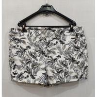 ราคา (B07) กางเกงขาสั้น OLD NAVY เอว 40" สะโพก 46" ยาว 14 " ลายใบไม้ (27625843947)