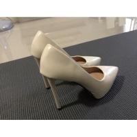 ราคา รองเท้าส้นสูงสีขาว มือสองสภาพดีมาก (6561085031)