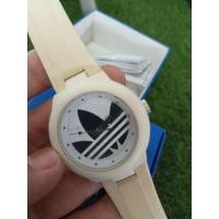 ราคา นาฬิกาข้อมือ Adidas สายซิลิโคน สีขาว แท้100% Adidas สายซิลิโคนสีขาว-หน้าปัดสีดำ (43160726094)