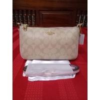 ราคา Coach พอช มือ 1 งาน hi-endขนาด 8.5 นิ้ว มีสายยาวปรับระดับได้ 490.- ส่งฟรี (8282281354)