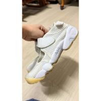 ราคา ส่งต่อ Nike Air Riftมือ2 ของแท้ sz 36.5 (57105407174)