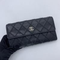 ราคา BU220503383] Chanel / Flap Long Wallet Calfskin SHW/ CO220503530] Lv / Macassar Canvas Crossbody Bag (15285855834)
