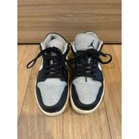 ราคา NIKE AIR JORDAN RETRO LOW SMOKE GREY Sneakers Shoes ขนาด US8 มือสอง ของแท้จากshop เจ้าของขายเองค่ะ (26274375973)