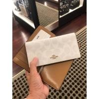 ราคา พร้อมส่ง coach f88026 กระเป๋าสตางค์ใบยาว 2 พับ ลาย c signature (5561692626)