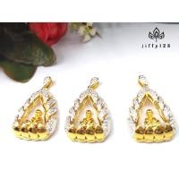 ราคา jewelryshop365 K155 จี้หลวงปู่ทวด ทรงสามเหลี่ยม ล้อมเพชร (7588598984)
