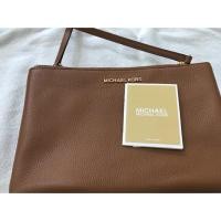 ราคา Michael kors jet set travel double gusset crossbody (1899542140)