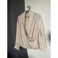 ราคา เชิ้ตซาตินสีครีมทองผ้าเหลือบ ลื่นๆ คอป้าย ดีเทลกระดุมแขนทอง ผ้าผู้ดีมาก อกถึง36 (24457347446)