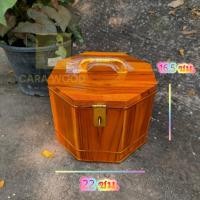 ราคา ✅ส่งฟรี CR.W ถังออมสินไม้สัก ถังใส่เงิน ทรงแปดเหลี่ยม ไซศ์ จัมโบ้ ขนาด 22*22*16.5 ซม. piggy bank (23152195651)