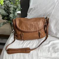 ราคา กระเป๋ามือสอง Bean pole ของแท้ % สภาพดี (19922287418)