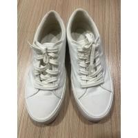 ราคา รองเท้า Uniqlo size 38.5 มือสอง ไม่มีตำหนิ สีขาว (27809156997)