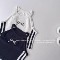 ราคา [คลังสินค้าพร้อม] สาวเวอร์ชั่นเกาหลีแฟชั่นอินเทรนด์เชือกแขวนคอสลิงเสื้อกั๊กแขนกุดเสื้อยืดเด็กสไตล์ผู้หญิงสั้นด้านบน#女童韩国版时尚潮流挂脖吊带无袖背心T恤儿童款女短款上衣 (45503537855)