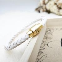ราคา ข้อมือหนังแท้ สลักชื่อฟรี (860254613)