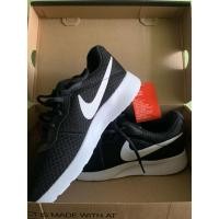 ราคา รองเท้า Nike ของแท้ เบอร์ 42 รุ่น TANJUN (26050830548)