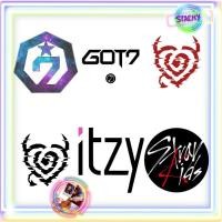 ราคา [JYP Series] LOOSE LEAF CONTENTS KPOP BINDER LOGO A5/B5 (GOT7, DAY6, STRAYKIDS, ITZY) (24189362950)