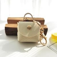 ราคา 2023 กระเป๋าขนาดเล็กพวงกุญแจจี้กระเป๋าใส่เหรียญหนัง PU ลายคลื่นพวงกุญแจกระเป๋าของตกแต่งแขวนรถ (29492589199)