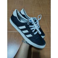 ราคา Adidas สีดำแถบขาว ไซร้ 42/26.5 มือสองของแท้ (50200820948)