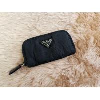 ราคา ส่งฟรี​ Key Holder พวงกุญแจ​ Prada ของแท้​ มือสอง (18963151151)