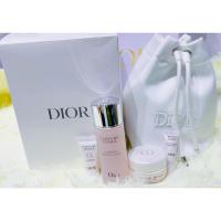 ราคา ฟรีถุงและริบบิ้น Dior Set Dior Capture Totale ขนาดทดลอง 4 ชิ้น พร้อมกระเป๋าเครื่องสำอางค์ สีขาว แท้ (14770731620)