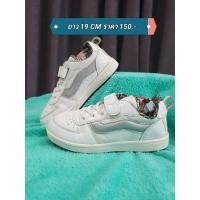 ราคา รองเท้า vans มือสอง ของแท้ ขนาดเท้ายาว 19 cm (5752146645)