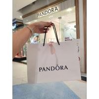ราคา ถุงกระดาษ Pandora ของแท้ จาก shop สภาพสวย ขนาดกลาง พร้อมโบว์ (16481561123)