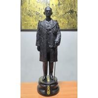 ราคา พระบรมรูปหล่อรัชกาลที่9 ทรงชุดฉลองพระองค์เต็มยศ องค์ยืน (29626726310)