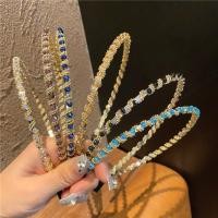 ราคา ที่คาดผมคริสตัลเกลียว สร้อยมุก คาดผมเกลียว (24329627019)