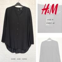 ราคา H&M เสื้อเชิ้ต แขนยาว สีพื้น สีดำ มือสอง (20211548938)