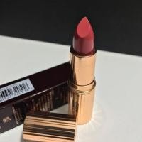 ราคา Charlotte Tilbury K.I.S.S.I.N.G lipstick สี Coachella coral (2673434313)