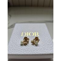 ราคา ต่างหู Dior ของแท้ สภาพ 99% (43262269640)