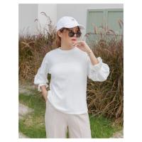 ราคา YNO Ruched sleeve t-shirt เสื้อยืดแขนยาวคอกลม จับจีบปลายแขน 22060 (22008351370)