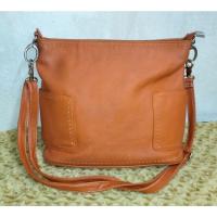ราคา กระเป๋าสะพาย rang rang ขนาเ10.5*14 งานหนังทั้งใบ สีส้ม งานแบรนด์แท้ แถมจัดส่งฟรีค่ะ (17026465292)