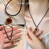 ราคา Nemo store#BRL-14 สร้อยคอ แฟนชั่น สีแดงสวย เรียบหรู สายผ้ามินิมอล (26993021651)