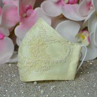 ราคา แมส แมสผ้าไหม ปักลูกไม้ สีครีม แมสปิดปาก แมสปิดจมูก ผ้าปิดจมูก ผ้าปิดปาก mask กรอง3ชั้น มีช่องสอดแผ่นกรอง (15550615479)