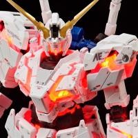 ราคา [Pre-order] RG 1/144 Limited Unicorn Gundam (Destroy Mode) Ver.TWC (มีไฟ LED)[GBT] [BANDAI] (13812168838)