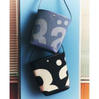 ราคา WEAREVER ral*y กระเป๋าสะพายไหล่ผู้หญิงขนาดกลางมีสีน้ําเงินและสีดํา (27137590838)