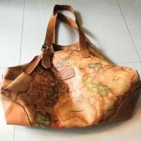 ราคา [มือสอง]​ กระเป๋าทรงช้อปปิ้ง หนังแคนวาส ลายแผนที่ (1983891629)