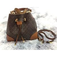 ราคา กระเป๋าMK ทรงขนมจีบ สีน้ำตาล (25080528347)
