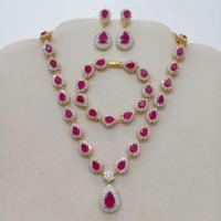 ราคา ชุดเซ็ตเครื่องประดับสร้อยคอสร้อยข้อมือและต่างหูแบบสวยงามพลอยสีทับทิมทรงหยดน้ำล้อมเพชรczชุบทองไมครอนหน้าทองคำขาวราคาพิเศษ (40461380492)