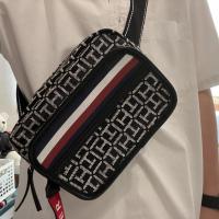 ราคา กระเป๋าคาดอก belt bag ทอมมี่ tommy แท้ (15241088705)