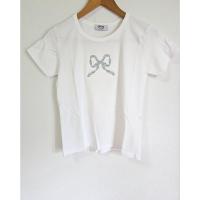 ราคา มือ1 เสื้อยืดสีขาวปักลายโบว์ (29759507085)