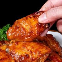 ราคา ปีกกลางไก่อบซอสบาร์บีคิว ปีกไก่กลางชุบแป้งทอด CP(ถุงใส) ขนาด 1 กิโลกรัม ทำง่ายแค่เข้าเวฟหรือหม้ออบ (41773909861)