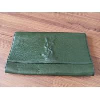 ราคา Yves Saint Laurent Belle de Jour Patent Leather Clutch Bag (24644883107)