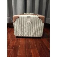 ราคา กระเป๋าเดินทางขนาด14นิ้วสีขาวขอบชมพู มือหนึ่ง (28725873293)