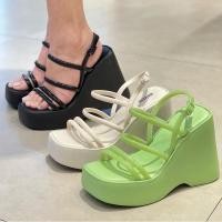 ราคา Melissa-Jessie Platform (24924023196)