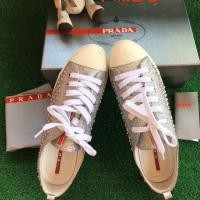 ราคา รองเท้า "PRADA ”รุ่น 3E 5677 GLITTER BORCHIE ARGENTO size 40 (ประมาณ 26 ซม.)สภาพ 95% สวยมากค่ะ (6106956024)