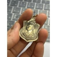 ราคา เหรียญในหลวง ร.9 ครบ 6 รอบ 72 พรรษา พิธีวัดพระแก้ว ปี2542 (57005611228)