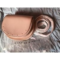 ราคา ส่งฟรีลงทะเบียน‼️❤️ charles & keith Size S สีชมพูอ่อน ยังไม่เคยใช้เลยสักครั้ง ใหม่100% (1627208437)