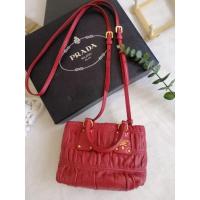 ราคา กระเป๋าสะพาย แบรนด์ PRADA สีแดง ทอง18 k แท้ หนังแท้ นิ่มมาก สวยค่าาา (126956752)
