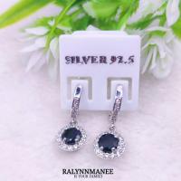 ราคา L6404 ต่างหูนิลแท้ ( Natural Onyx ) แบบอิงลิชล็อค ตัวเรือนเงินแท้925 ชุบทองคำขาว (23570140647)